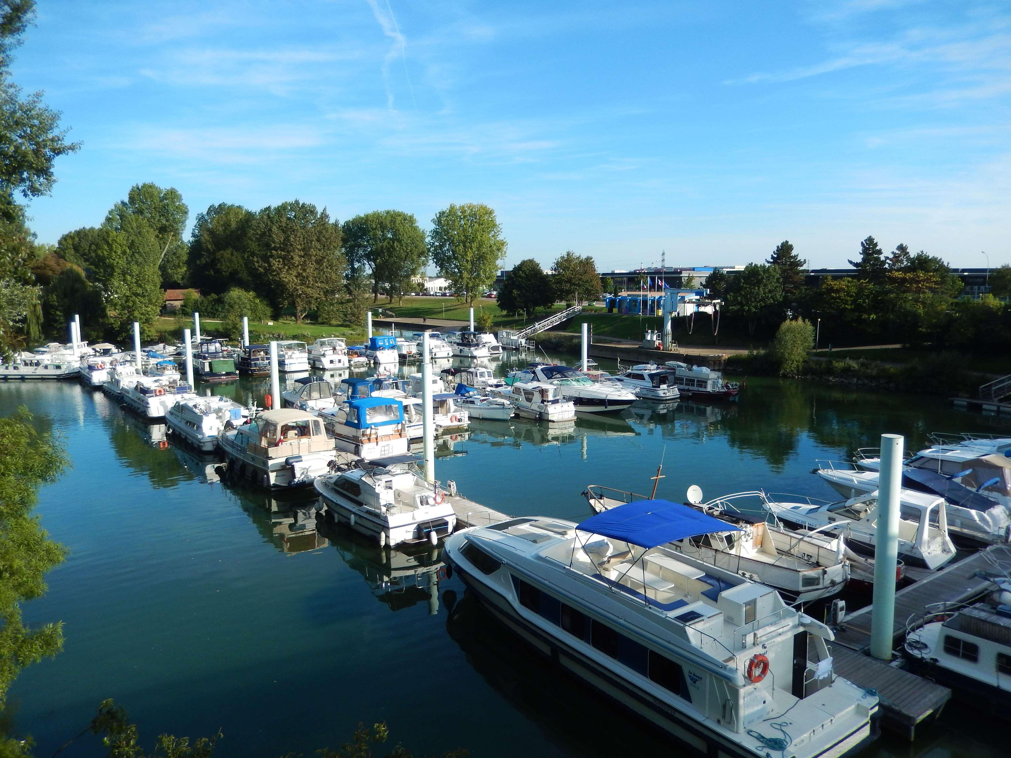 Kyriad Chalon-Sur-Saone Centre Buitenkant foto